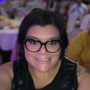 Meet your Posher, Esperanza